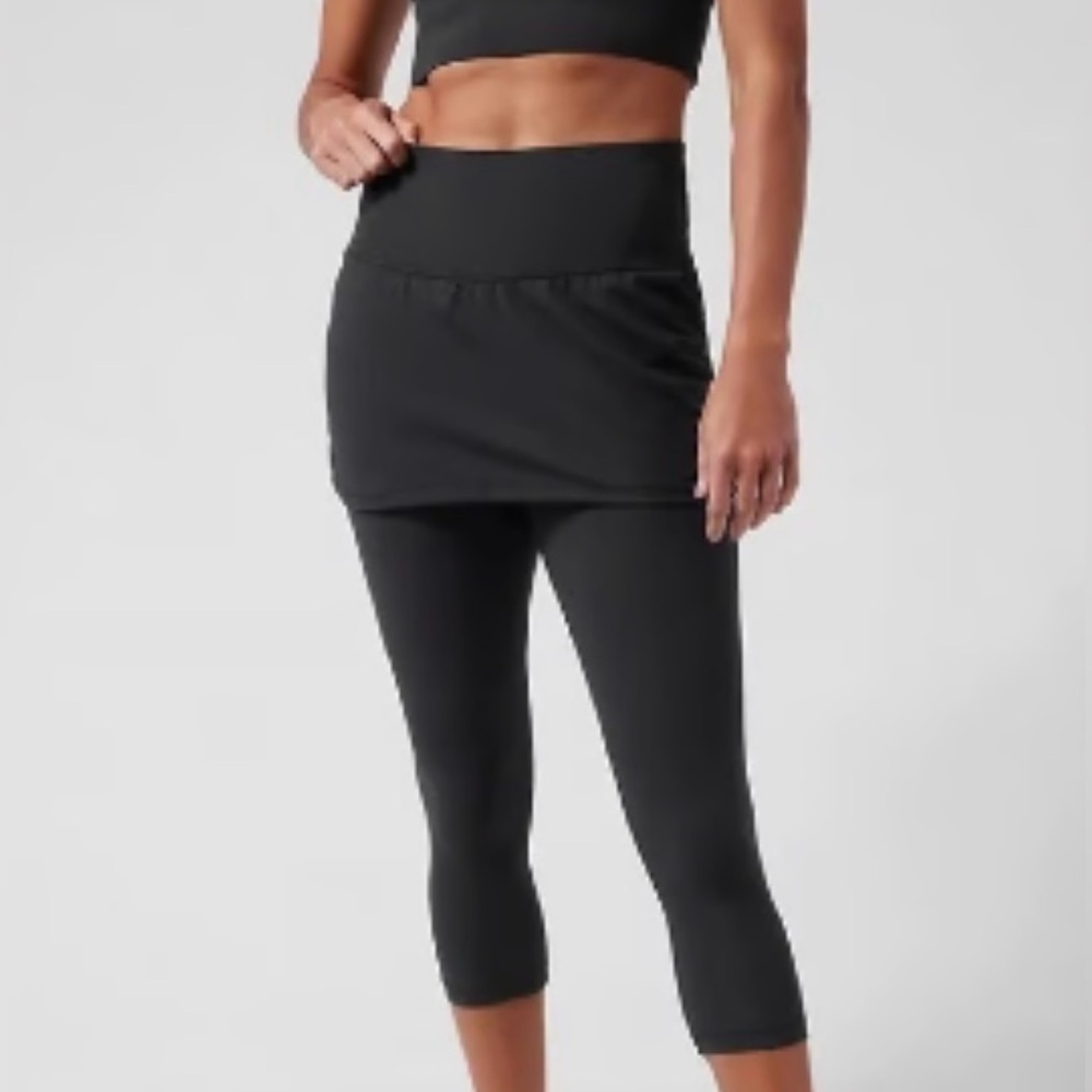 Athleta Black 2-in-1 Elation Capri Skirted Legging XS